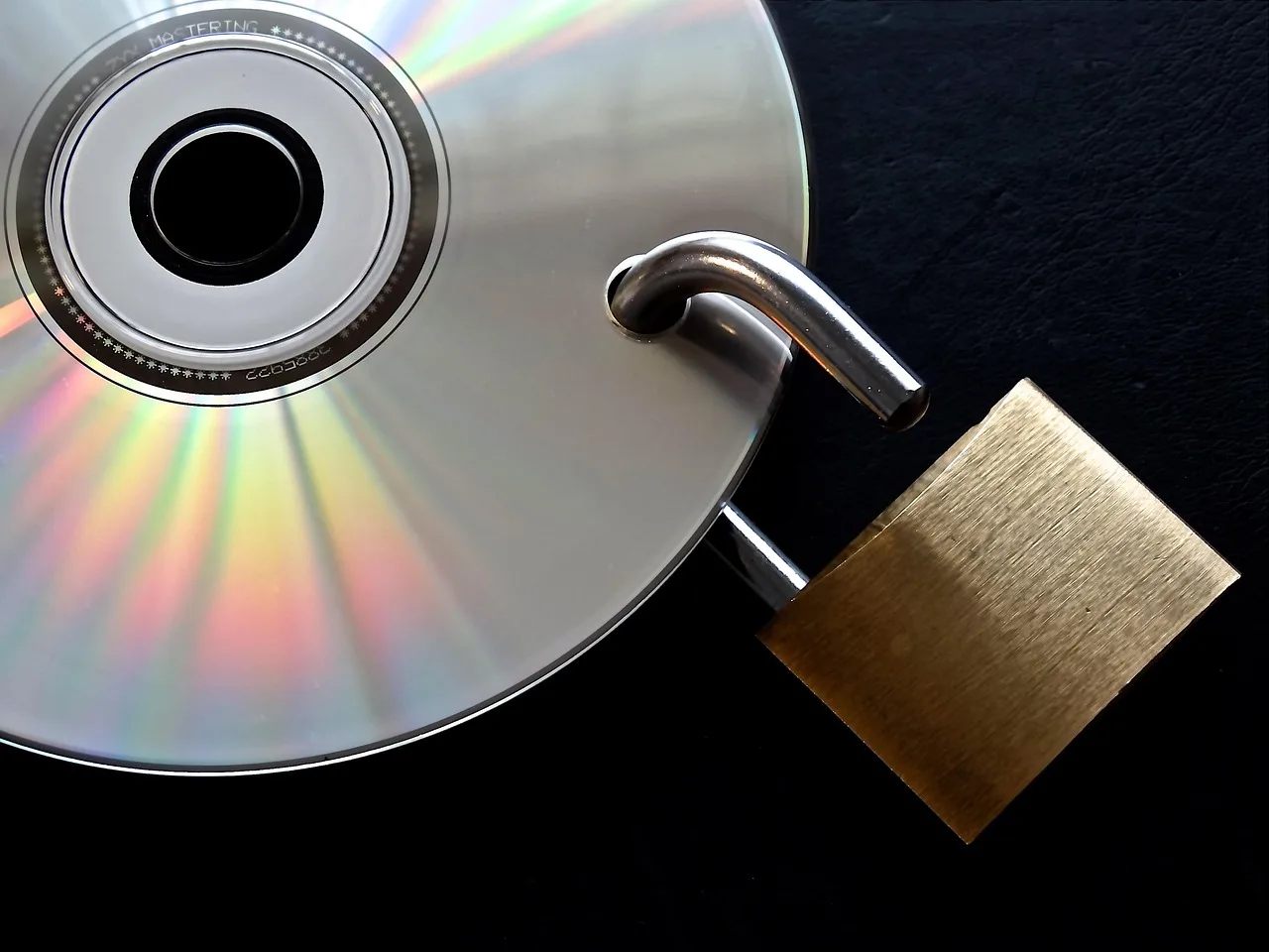privacy policy, data security, encrypted, password, access data, u-lock, to, closed, metal, glittering, secured, golden, security, computer, digital, to lock, cd, dvd, data disk, castle, padlock, data backup, backup, open, unsecured, unsure, security vulnerability, data backup, backup, backup, backup, backup, backup. Personal data incident guide: breach notices, account takeover, phishing, identity theft, containment, and recovery