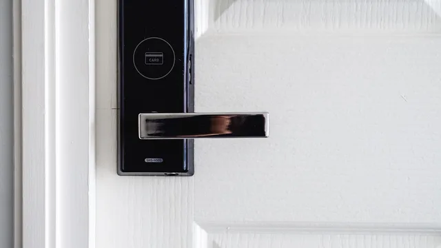 smart home, door, security, control, smart door, advanced security, protection, privacy, door lock, digital lock, smart home, smart home, smart home, smart home, smart home, smart door, digital lock. Smart device privacy checklist for the day a household member leaves